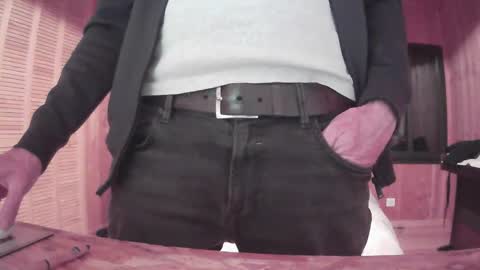 Snapshot of grimbergen123 chatting on 09.28.25 Grim online show from 09.28.25