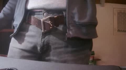 Snapshot of grimbergen123 chatting on 10.27.25 Grim online show from 10.27.25