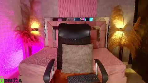 Snapshot of griselle_rousse chatting on 07.17.26 online show from 07.17.26