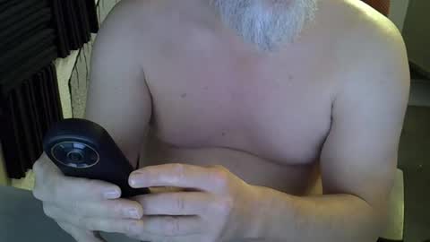 Snapshot of grooce_sub chatting on 06.15.26 Grooce online show from 06.15.26
