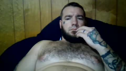 Snapshot of gsloueez chatting on 12.17.24 gsloueez online show from 12.17.24