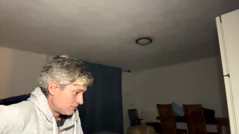 guardiannif_ online show from 02.05.25