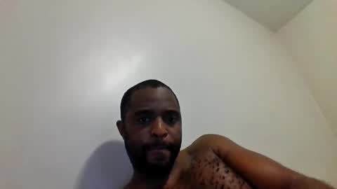 Snapshot of guessssmymiddlename chatting on 05.22.26 guessssmymiddlename online show from 05.22.26