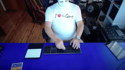 guesswhatigot2 online show from 02.24.25