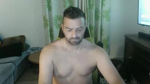 Snapshot of guillaume666286050 chatting on 06.05.26 guillaume666286050 online show from 06.05.26