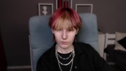 guitarandangell online show from 04.05.26