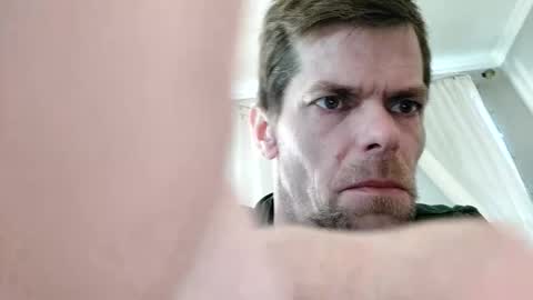 gunnarssonbenni33 online show from 04.18.26