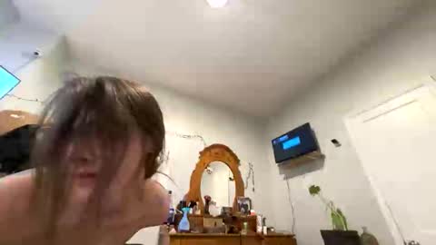 gurlface85 online show from 11.09.25