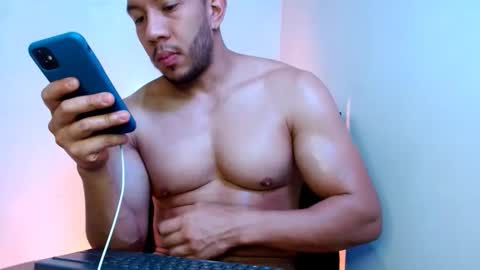 holl latino online show from 03.31.26