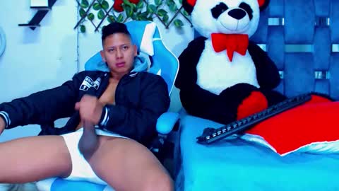 Snapshot of gurxxxt chatting on 09.30.25 Hakim online show from 09.30.25
