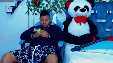 Hakim online show from 11.30.25