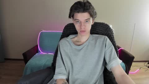 guy_liam1 online show from 12.30.24