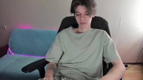 guy_liam1 online show from 02.14.25