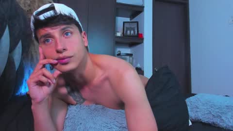 Snapshot of guy_twinks chatting on 01.09.25 Gabriel online show from 01.09.25