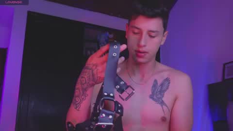 Snapshot of guy_twinks chatting on 12.22.25 Gabriel online show from 12.22.25