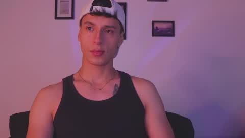 Snapshot of guy_twinks chatting on 01.15.26 Gabriel online show from 01.15.26