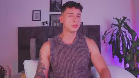 Snapshot of guy_twinks chatting on 07.18.26 Gabriel online show from 07.18.26