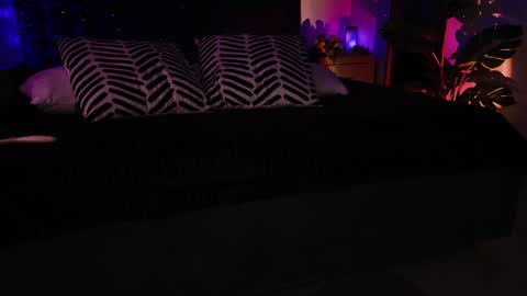 gwenhilton online show from 01.03.25