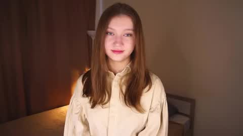 Snapshot of gwennielove chatting on 04.21.26 Molly online show from 04.21.26