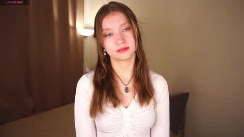Snapshot of gwennielove chatting on 05.10.26 Molly online show from 05.10.26