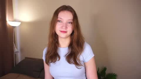 Snapshot of gwennielove chatting on 05.23.26 Molly online show from 05.23.26