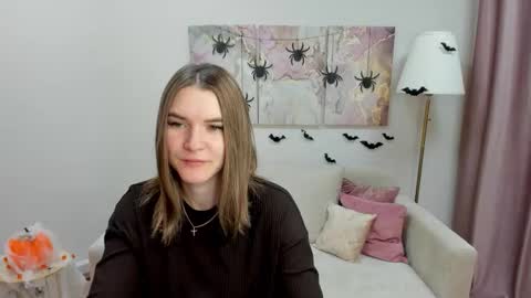 Snapshot of gwensmitt chatting on 11.01.25 gwensmitt online show from 11.01.25