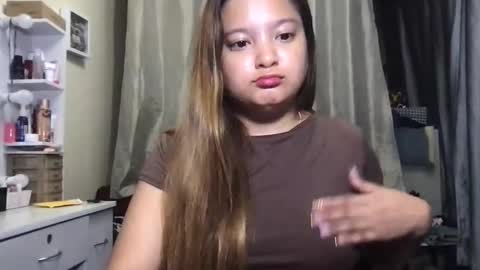 Snapshot of gwyneth2001 chatting on 03.20.26 Im Gwyneth From Philippines pinkheart69 online show from 03.20.26