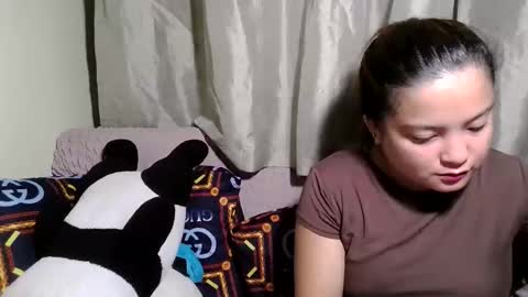 Snapshot of gwyneth2001 chatting on 04.15.26 Im Gwyneth From Philippines pinkheart69 online show from 04.15.26