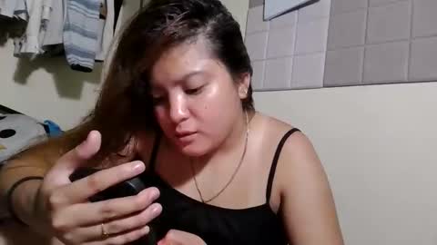 Snapshot of gwyneth2001 chatting on 04.18.26 Im Gwyneth From Philippines pinkheart69 online show from 04.18.26