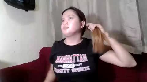 Snapshot of gwyneth2001 chatting on 04.30.26 Im Gwyneth From Philippines pinkheart69 online show from 04.30.26