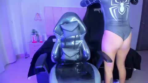 gyal_8_ online show from 02.26.26