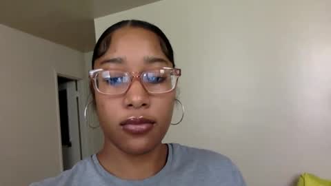 gyalxoxo online show from 10.03.25