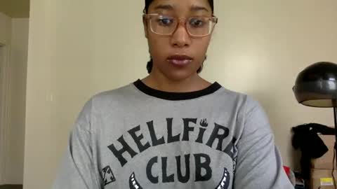 gyalxoxo online show from 10.09.25