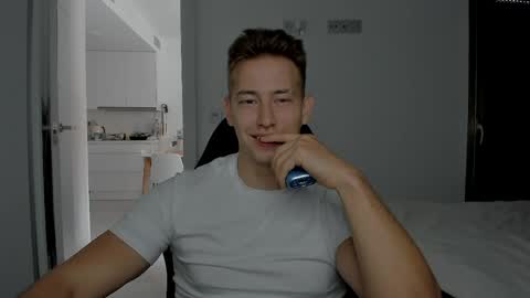 Oliver online show from 04.26.26