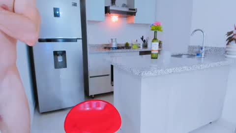 Snapshot of h0ney__p0t chatting on 03.12.25 Margareth  Stallion online show from 03.12.25