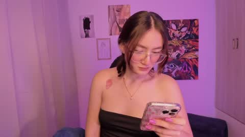 Snapshot of haanna_thompsoon chatting on 05.29.26 haanna_thompsoon online show from 05.29.26