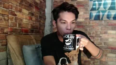 Snapshot of hadasam26 chatting on 09.28.25 SAM online show from 09.28.25