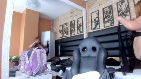 hadelyn_lee online show from 04.27.26