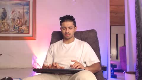 Snapshot of hadez_69 chatting on 03.28.26 HADEZ online show from 03.28.26