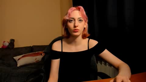 Snapshot of hadley_mills chatting on 02.06.26 hadley online show from 02.06.26