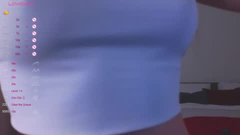 Snapshot of hadleynichols chatting on 03.09.25 Hi Im Rebecca Glad to see you in my room  PVT is open online show from 03.09.25