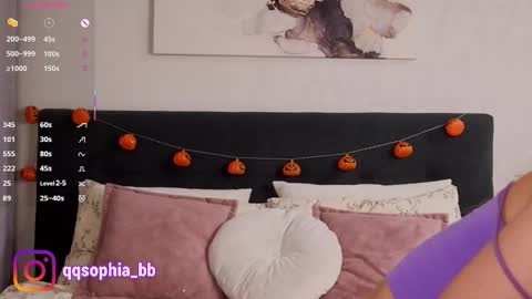 Snapshot of hadleynichols chatting on 10.22.25 Hi Im Rebecca Glad to see you in my room  PVT is open online show from 10.22.25