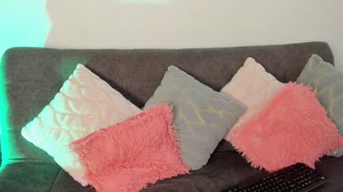 Hailee online show from 12.28.24