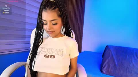 Snapshot of hailey_brie chatting on 09.30.25 Hailey online show from 09.30.25