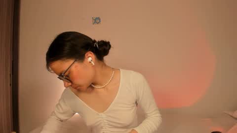 Hailey online show from 12.28.24