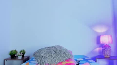 hailey_hadid online show from 10.02.25