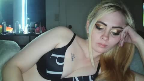 Hailey and d online show from 12.18.24