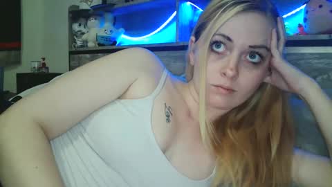 Hailey and d online show from 02.11.25