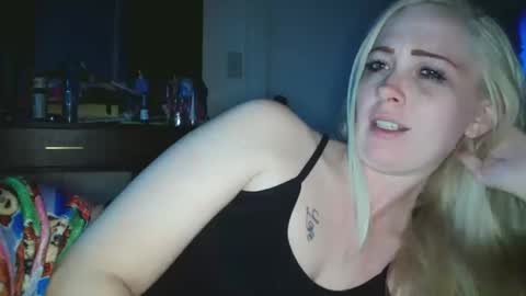 Hailey and d online show from 10.16.25