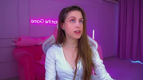 Snapshot of haileyarden chatting on 07.28.26 Hailey online show from 07.28.26